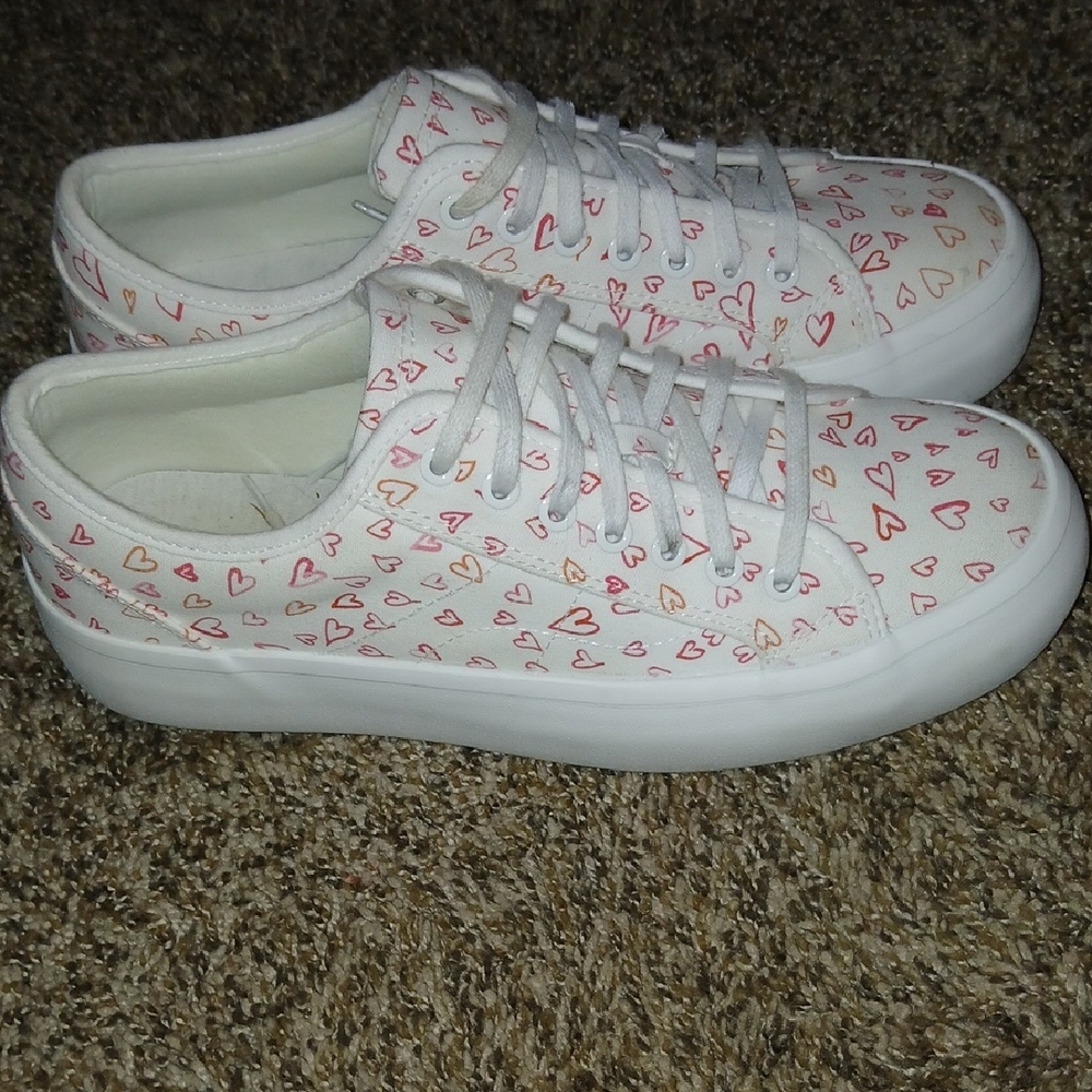 Womens Joie Canvas Heart Print Platform Sneakers Sz: 8